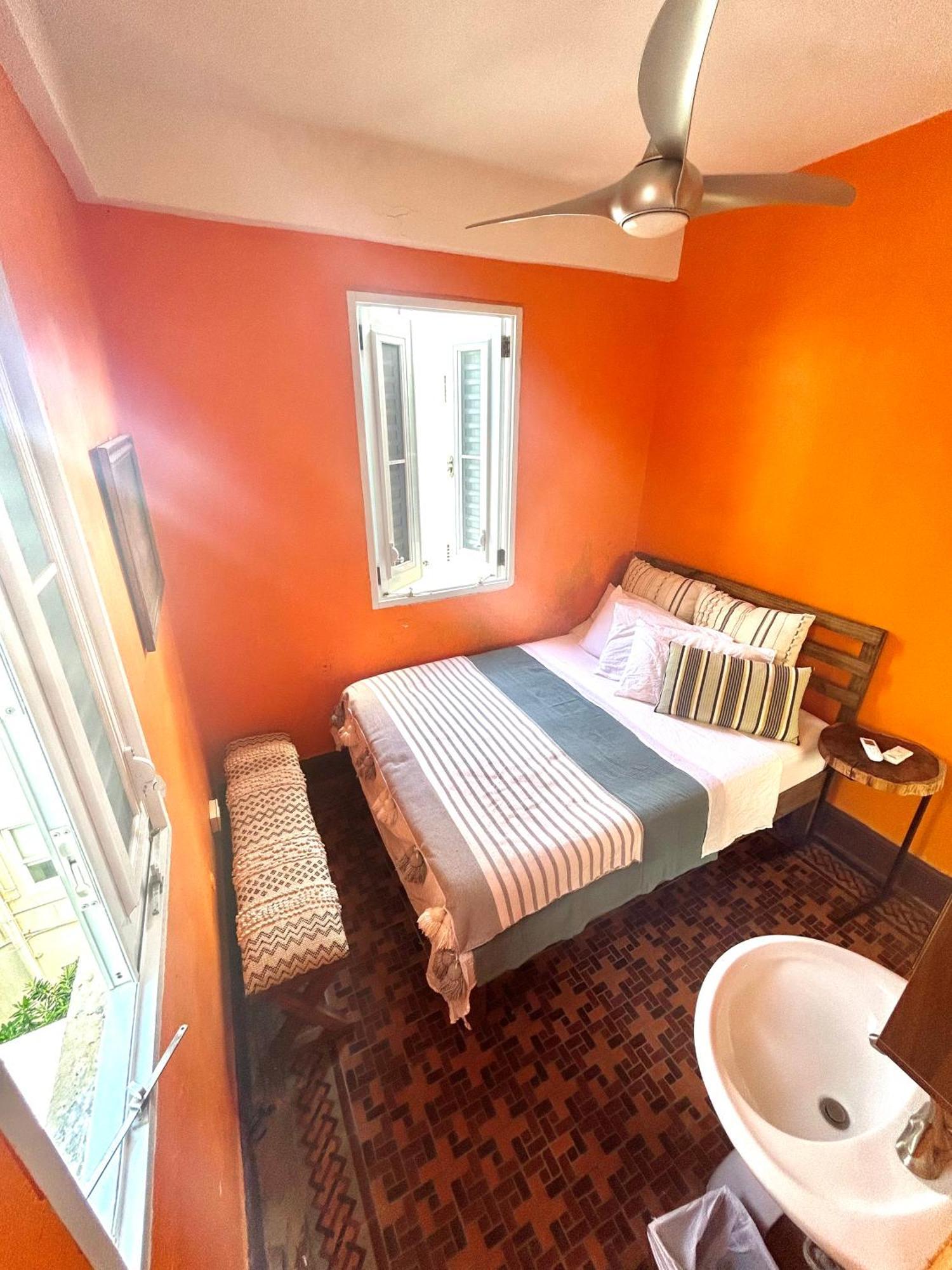 Fresh Tropical Colonial Style Walk-Up- Rooftop Terrace- Beach View ซานฮวน ภายนอก รูปภาพ